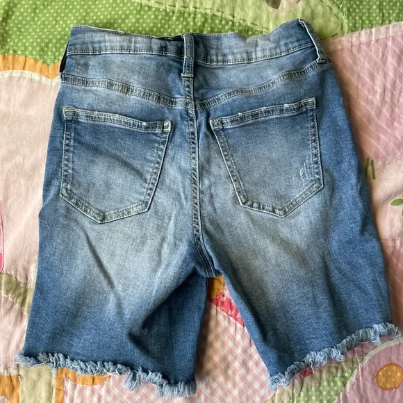 Cute vintage Bermuda shorts - Picture 3 of 3